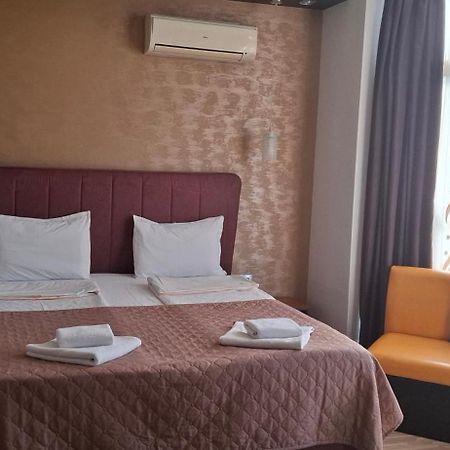 Fantasy Apartaments And Studios Avenue Комплекс Фантазия Хисаря Εξωτερικό φωτογραφία