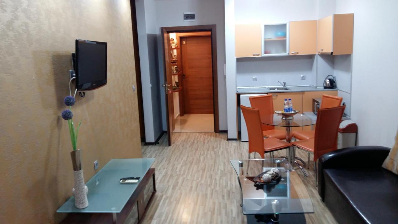 Fantasy Apartaments And Studios Avenue Комплекс Фантазия Хисаря Εξωτερικό φωτογραφία