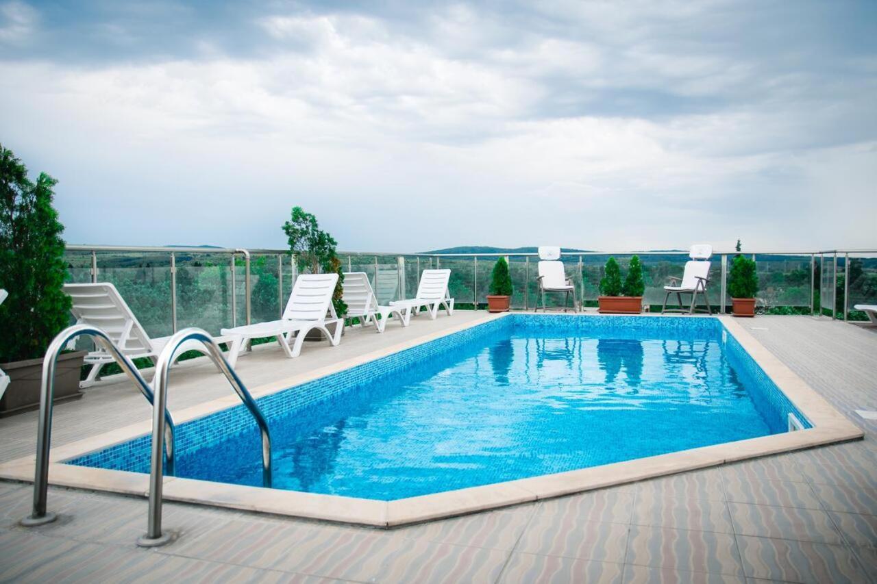 Fantasy Apartaments And Studios Avenue Комплекс Фантазия Хисаря Εξωτερικό φωτογραφία