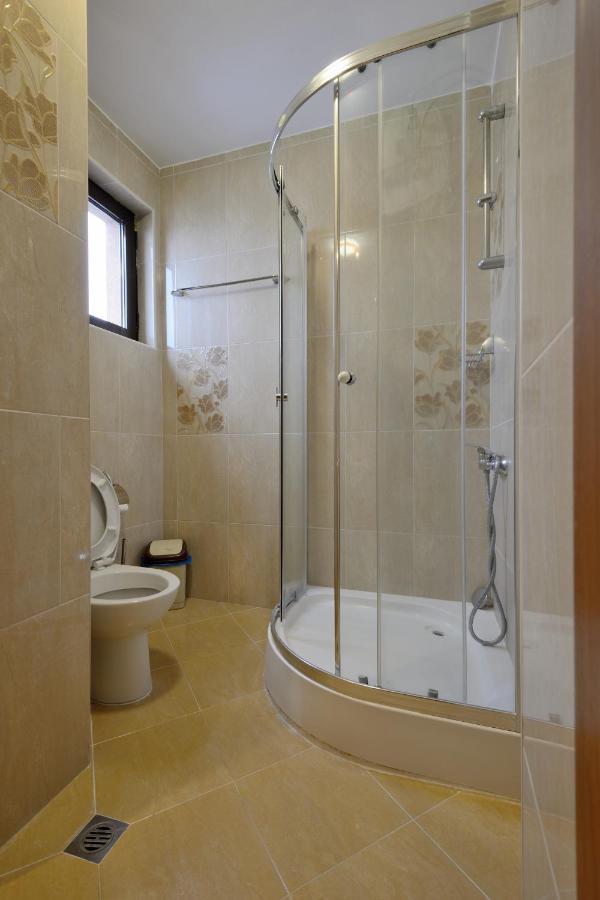 Fantasy Apartaments And Studios Avenue Комплекс Фантазия Хисаря Εξωτερικό φωτογραφία