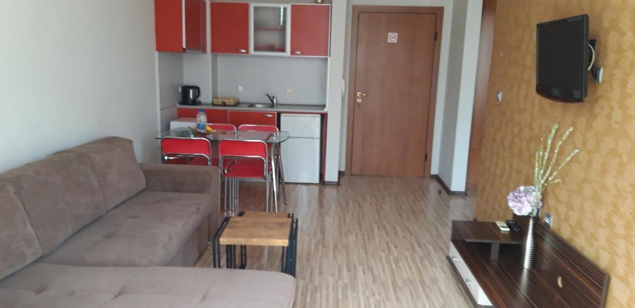 Fantasy Apartaments And Studios Avenue Комплекс Фантазия Хисаря Εξωτερικό φωτογραφία